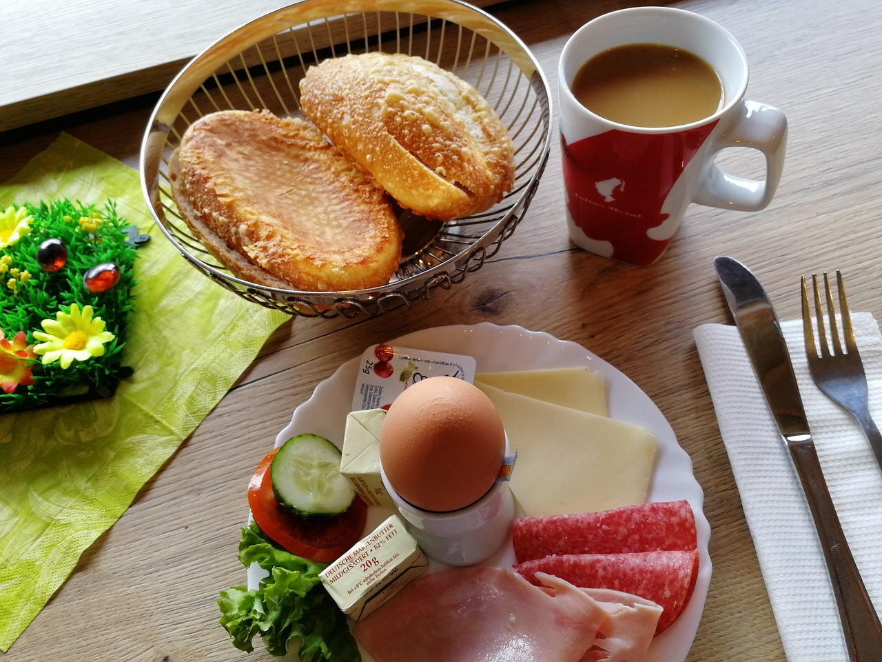 大胃王甄能吃挑战极限美食之旅的最新视频曝光！