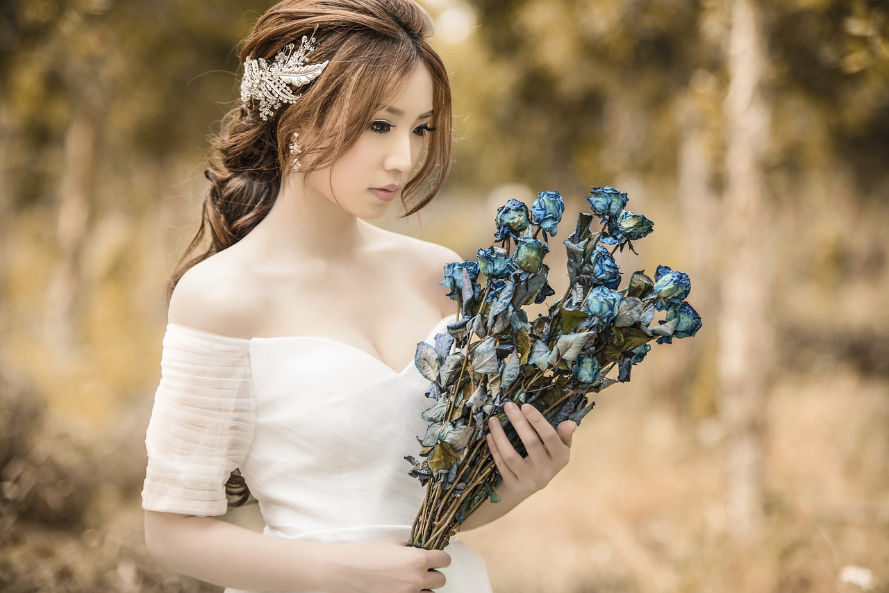 最新版的我爱靓女全面更新，聚焦美女时尚潮流