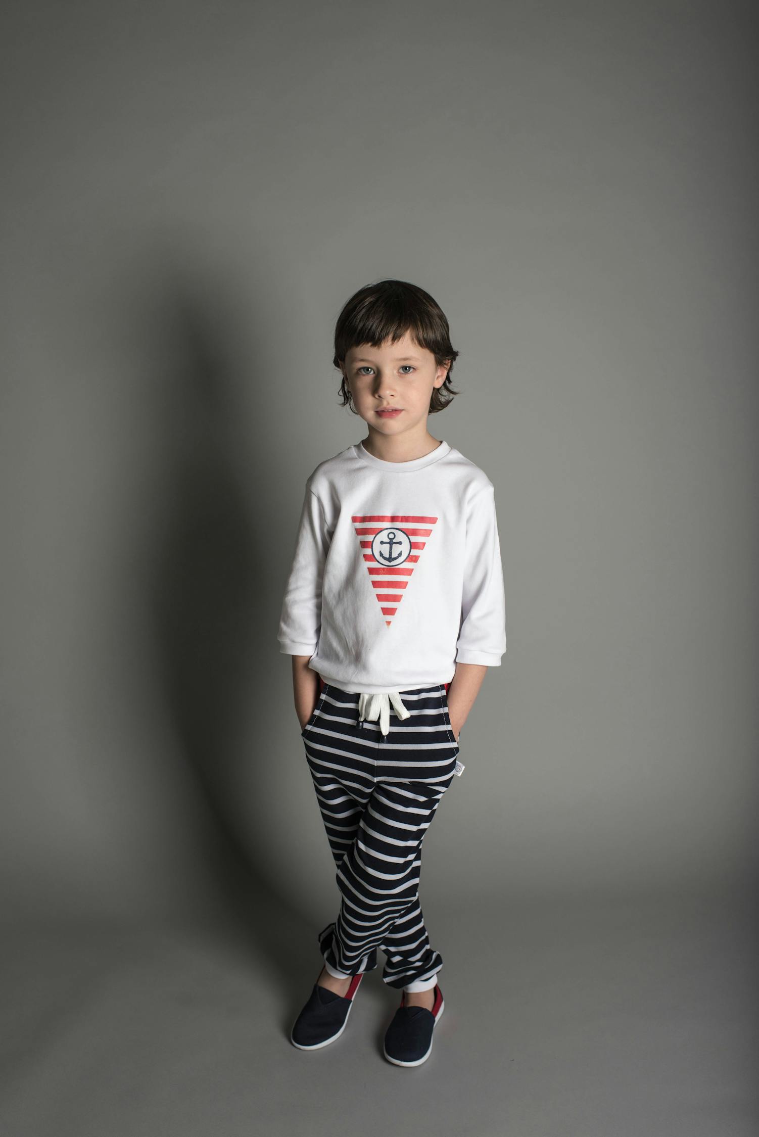 幼儿老师时尚园服最新款，时尚与教育的完美融合